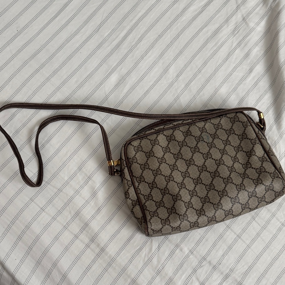 Authentic vintage Gucci crossbody purse